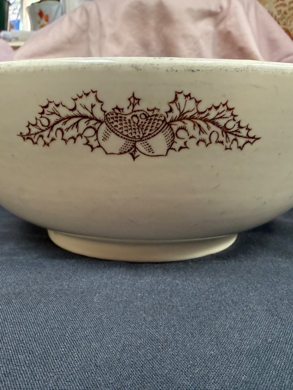 Vintage Camwood Ivory Serving Bowl | Acorn Oak Leaf 9.5" Universal Potteries - Picture 2 of 2